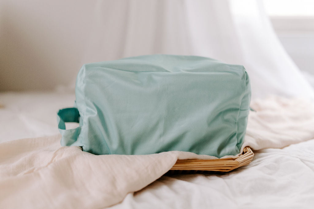 Nova | Sea Breeze Reversible Water Resistant Diaper Pod / Travel Cube