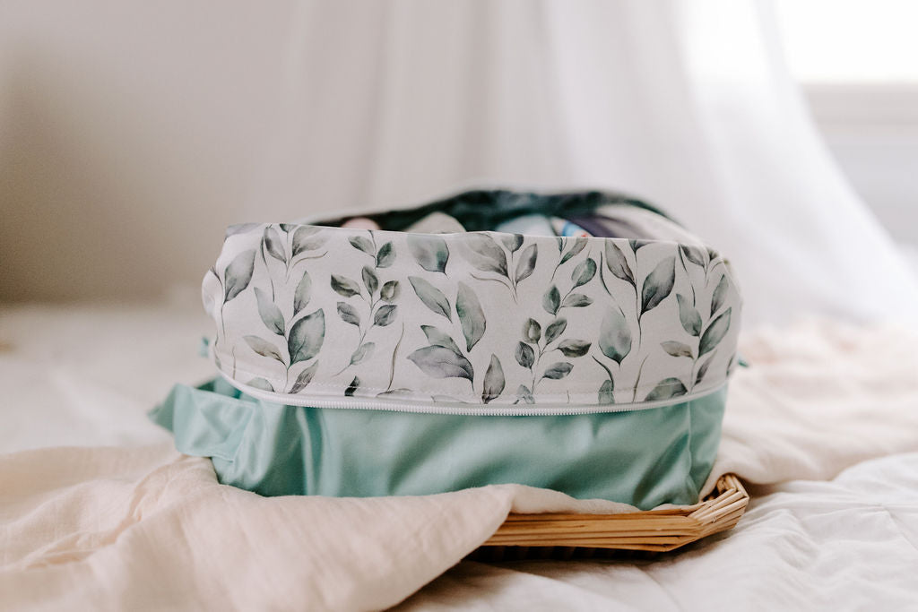 Nova | Sea Breeze Reversible Water Resistant Diaper Pod / Travel Cube